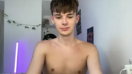 YourMilkyGuy webcam model stream image