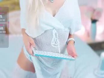 amoramias webcam model stream image