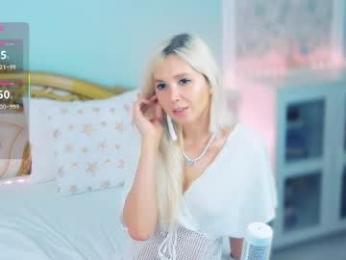 amoramias webcam model stream image