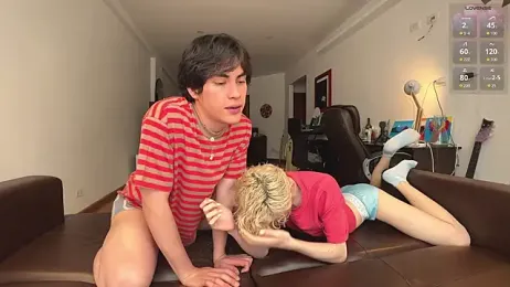 maple_and_neon webcam model stream image