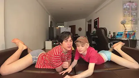 maple_and_neon webcam stripchat model stream image