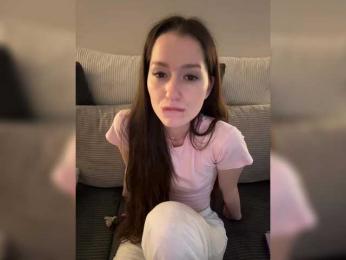 whiteTEA webcam bongacams model stream image