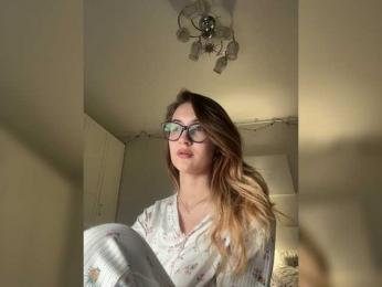 -Lana-Chester- webcam model stream image