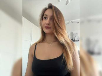 -Lana-Chester- webcam model stream image
