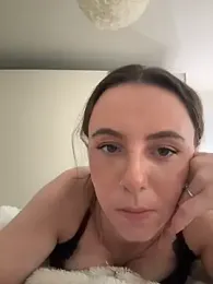 Cherry-Bean webcam model stream image