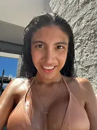 val69_ webcam model stream image
