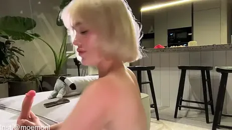 Golden_Aline webcam model stream image