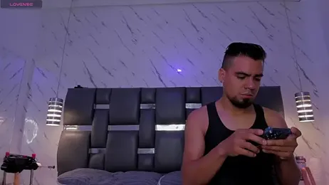 PittAndLunaa webcam model stream image