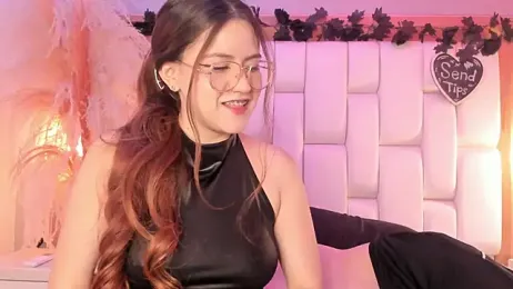 Daphne_And_Roger webcam stripchat model stream image