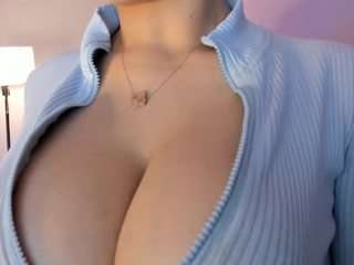 akura011 webcam model stream image