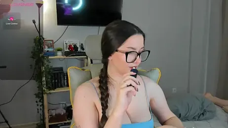 wwow_meow webcam model stream image