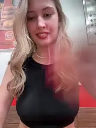 blonde_exe webcam model stream image