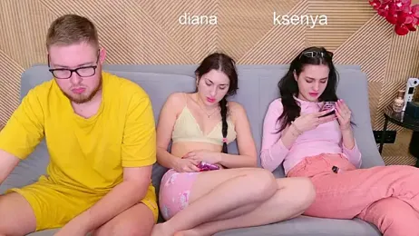 Ksenny webcam model stream image