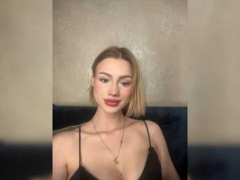 RealLinaaa webcam model stream image