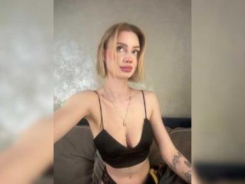 RealLinaaa webcam model stream image