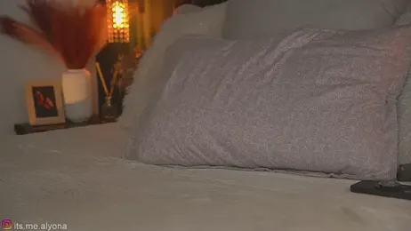 Alyonaqueen_ webcam stripchat model stream image