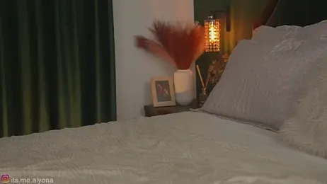 Alyonaqueen_ webcam stripchat model stream image