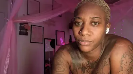 VixenCapri webcam model stream image