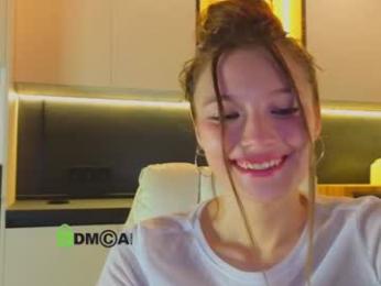 crazzy_cherry webcam model stream image