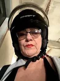 Sexytaty2022 webcam model stream image