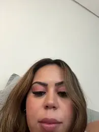 lariic webcam model stream image