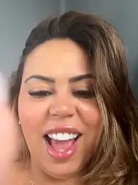 lariic webcam stripchat model stream image