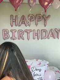 lariic webcam model stream image