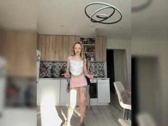 MilaLuxury webcam bongacams model stream image