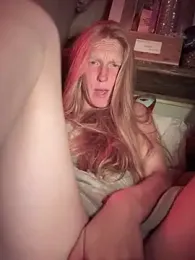 GoldenFlameGoddess webcam model stream image