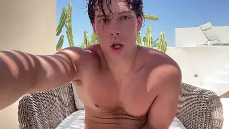 alex_islivee webcam model stream image