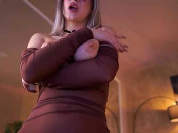 MaddieBryggs webcam bongacams model stream image