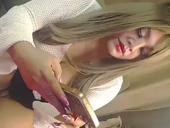 Amara_101_ webcam model stream image