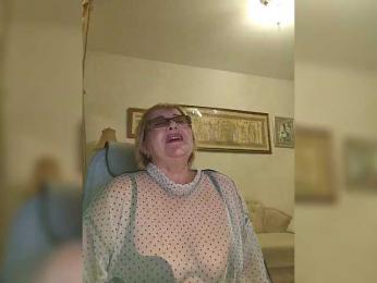 KarinkaSweet webcam bongacams model stream image