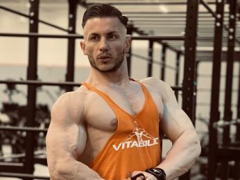 PumpIron webcam model stream image