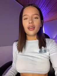 Sofia18_pinkk webcam model stream image