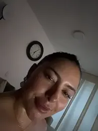 sukhakunis1 webcam model stream image