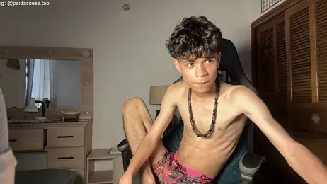 OopsAgain_ webcam model stream image