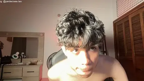 OopsAgain_ webcam model stream image