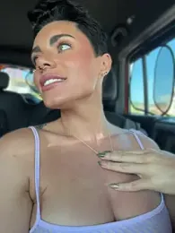 LukeLouHarvey webcam model stream image