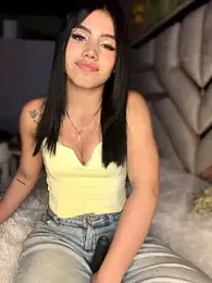 Laura-Khalifa webcam model stream image