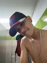HarryGaze webcam stripchat model stream image