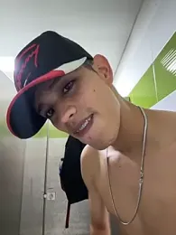 HarryGaze webcam stripchat model stream image