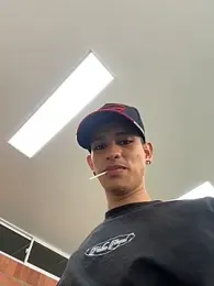 HarryGaze webcam stripchat model stream image