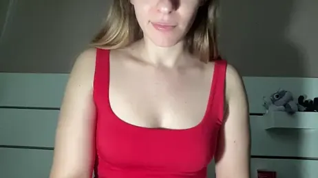 petiteetoile webcam stripchat model stream image