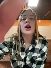 AlisaWhite webcam stripchat model stream image