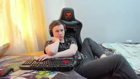 iliaskrislove webcam stripchat model stream image
