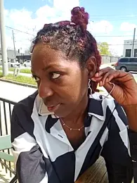 oliviaprettypussy webcam stripchat model stream image