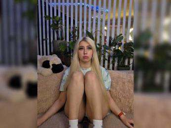 FlowwwerGirl webcam bongacams model stream image