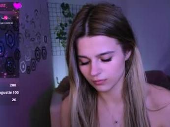 luckybabymeow webcam model stream image