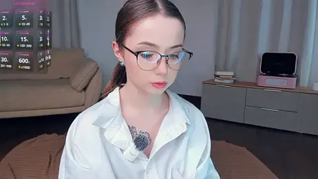 DominikaElis webcam model stream image